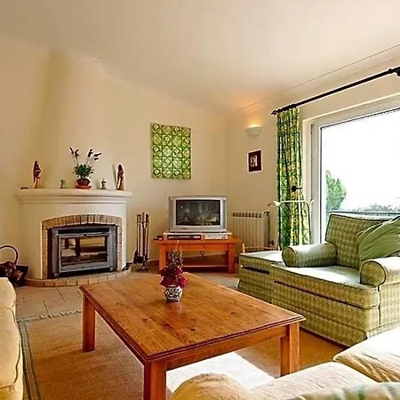 Sleeps 8 Pool Wifi Villa Lagos