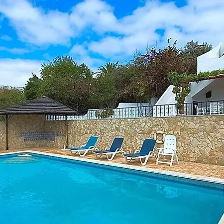Sleeps 8 Pool Wifi Villa