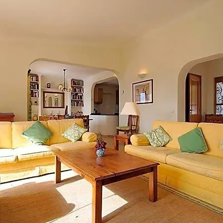 Sleeps 8 Pool Wifi Villa Lagos